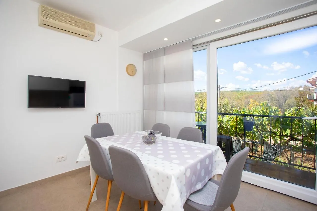 Apartment Falichi Plomin Croatia