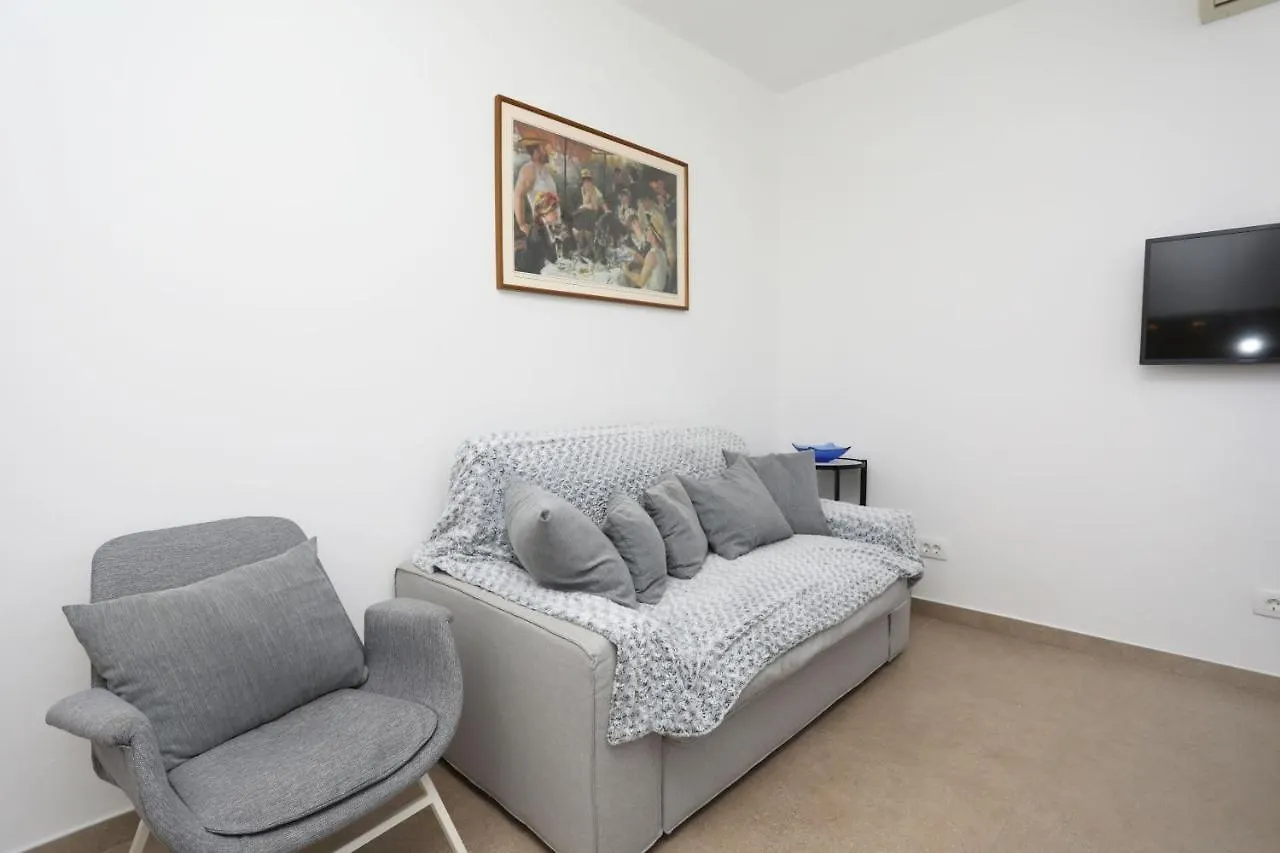 Apartment Falichi Plomin Croatia